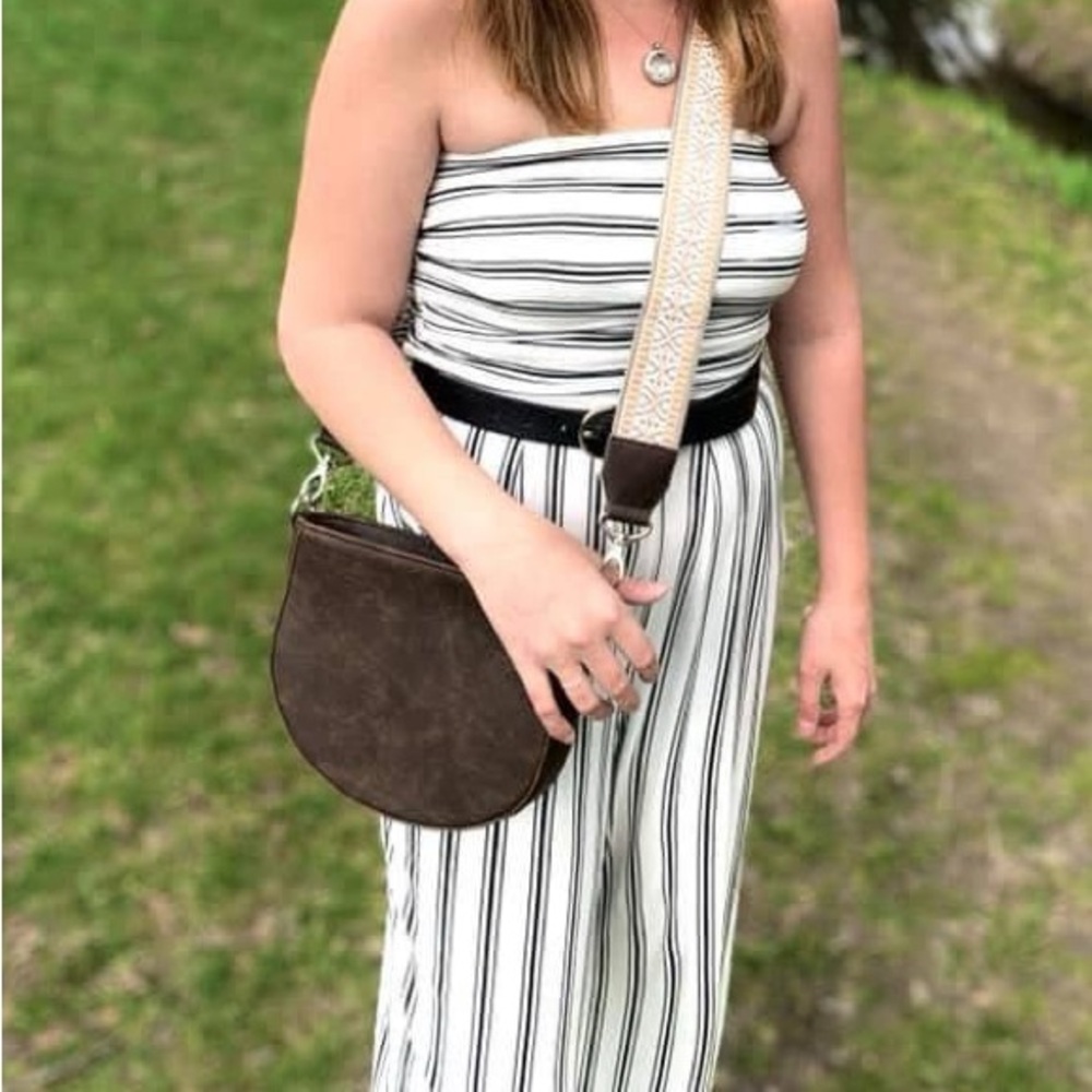 Thirty-One Half Moon Crossbody + Wide Strap - Picture 4 of 5